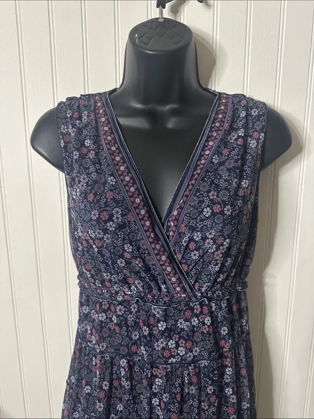 Max Studio Sleeveless V-Neck Floral Midi Dress in Navy Like New sz M - Picture 7 of 13